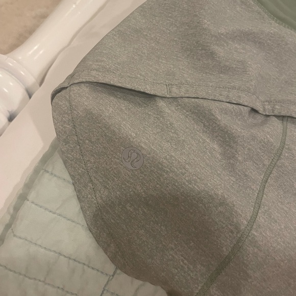 lululemon green short - Picture 4 of 4